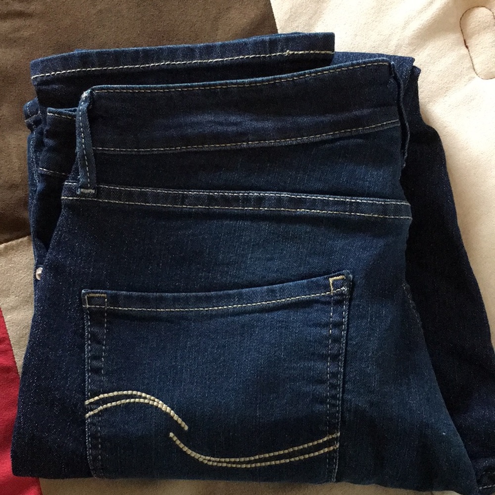 Women’s Levi jeans
